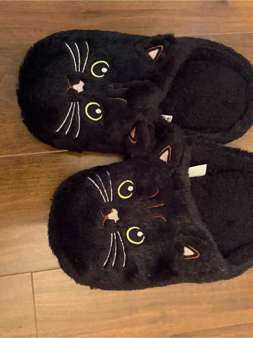 Plush Black Cat Slip-On Slippers for Women - Cozy Fuzzy Comfort
